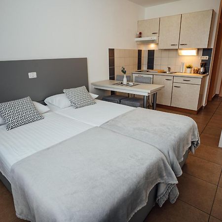 Sobe Rooms Nataly Сежана Екстер'єр фото