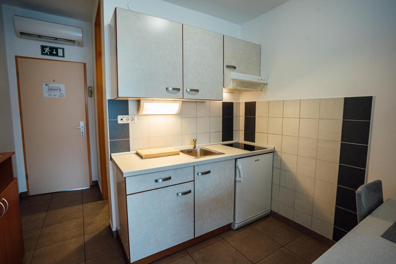 Sobe Rooms Nataly Сежана Екстер'єр фото