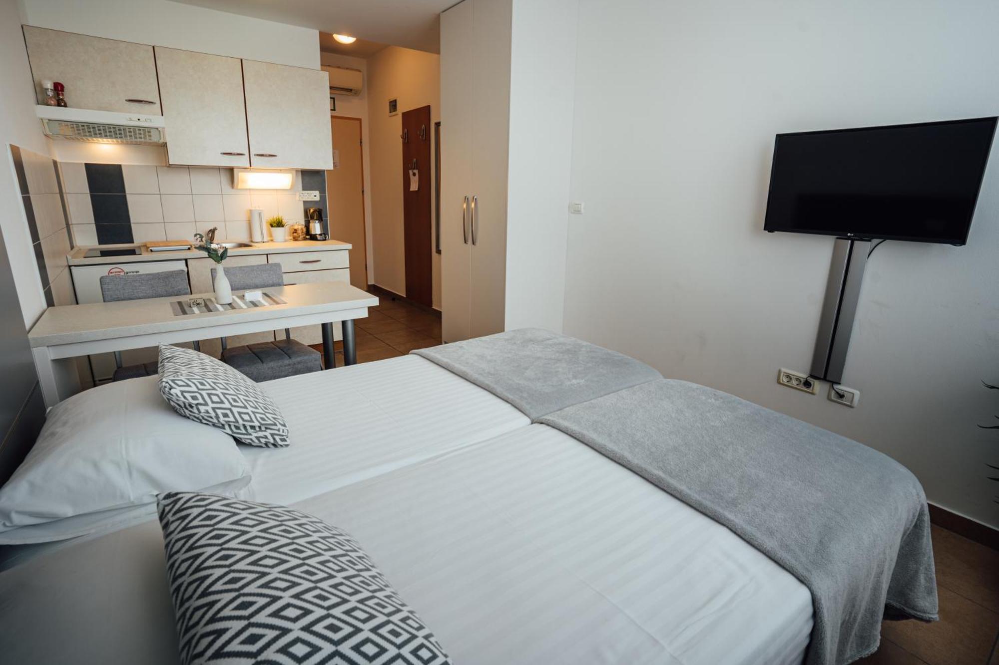 Sobe Rooms Nataly Сежана Екстер'єр фото